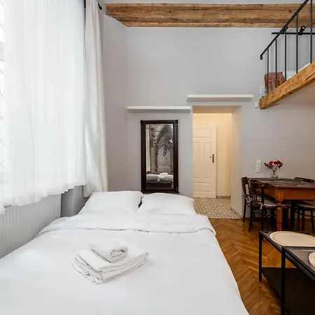 Lägenhet Old Town Modern Studio With Mezzanine