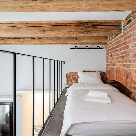 Old Town Modern Studio With Mezzanine Lägenhet *