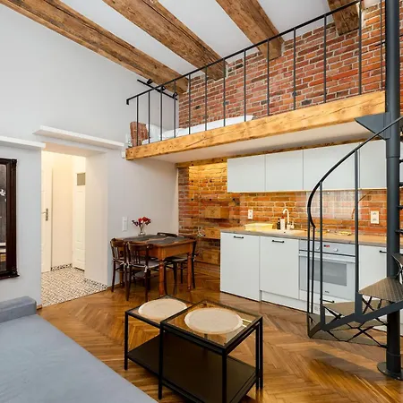 Old Town Modern Studio With Mezzanine